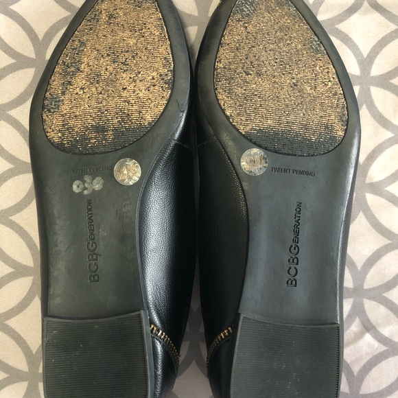 BCBG black leather flats - Picture 2 of 2